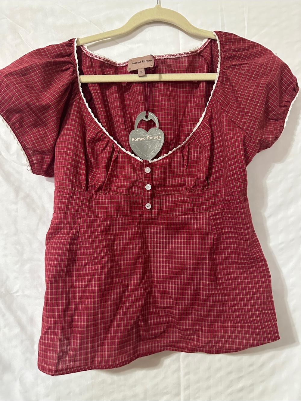 Red Plaid Scoop-Neck Short Sleeve Blouse